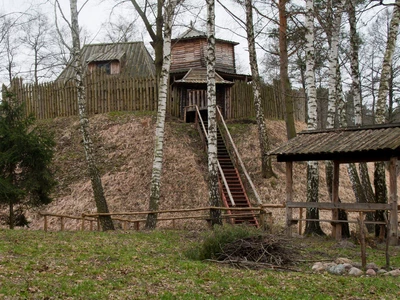 Skansen Archeologiczny w Mrówkach koło Wilczyna - Muzeum Okręgowe w Koninie